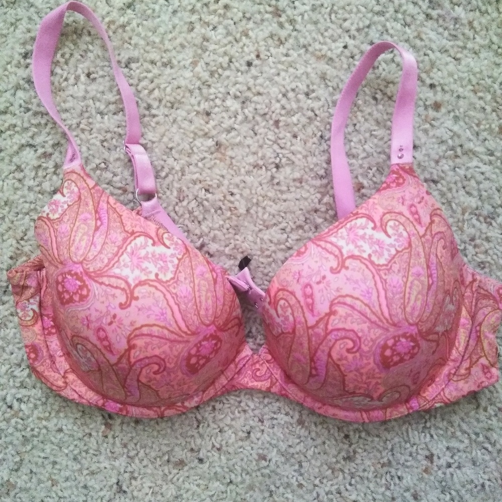 Like new Victoria secret bra.